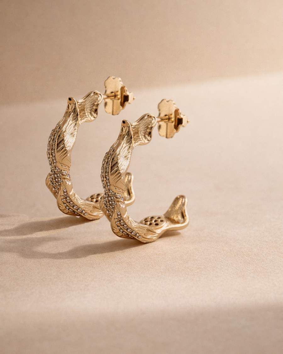 argola orgânica escovada banhada a ouro 18K AZZUNA